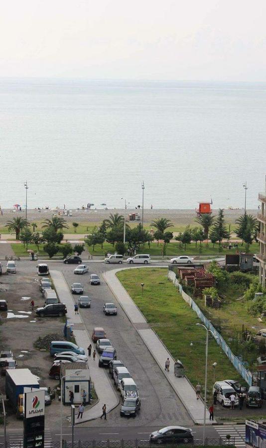 Flat Near The Mcdonald'S Apartment Batumi Exterior photo